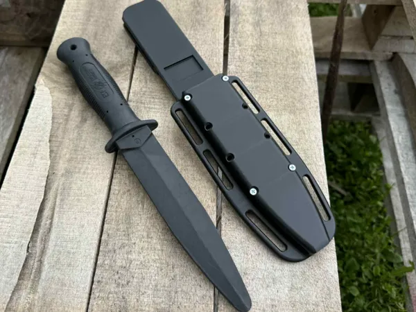Étui pour couteau d'entraînement ESP