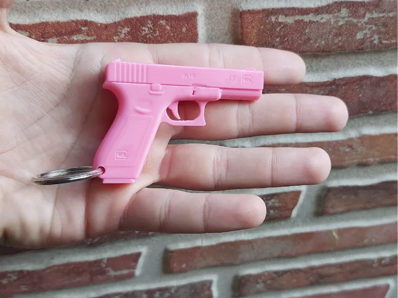 Glock 17 silbato llavero