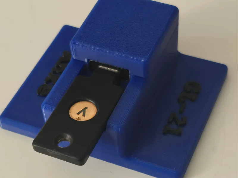Yubikey Desktop Halterung 