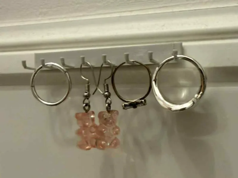 Minimalist Slim Jewelry Rack – Ring & Earring
