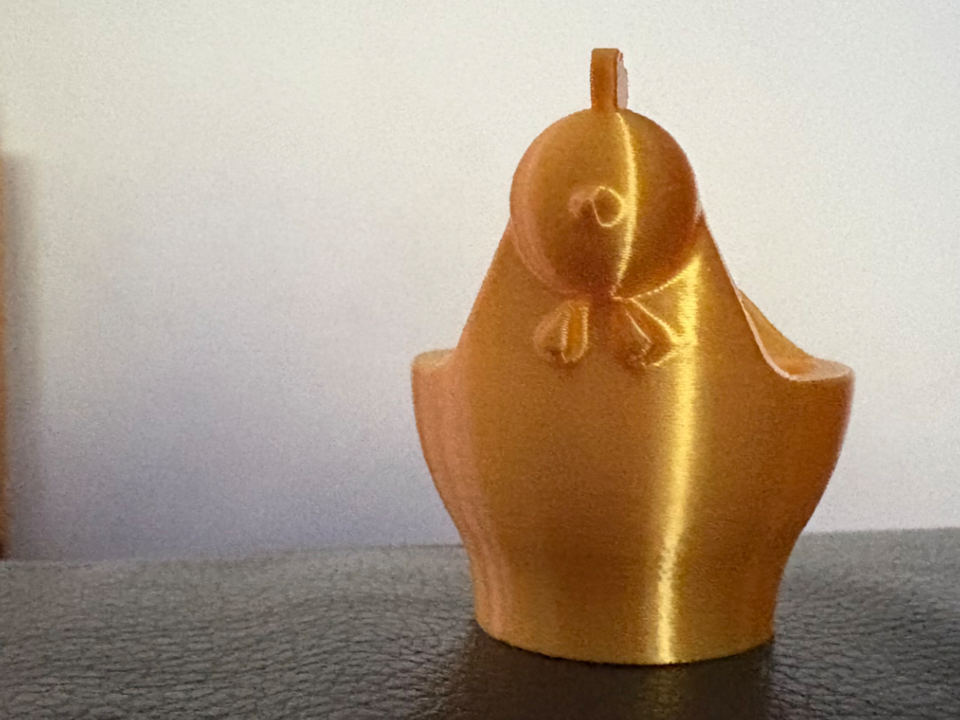 Miniatura 1 do modelo 3D Eggcup hen-inspired design