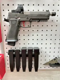 Range-chargeurs Sig P320/P365 pour panneau perforé — photo 4