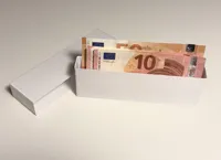 Boîte à billets jusqu'à 100 € — photo 2
