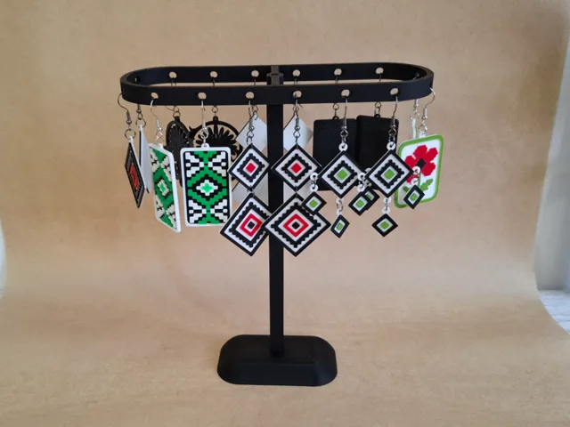 Earring Display Stand – Minimalist Jewelry Holder
