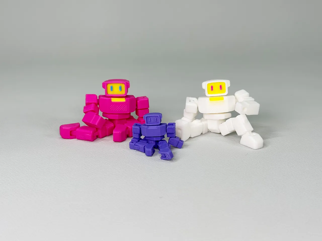 Robot E (Tiny, 20 joints, Print-In-Place) view 3