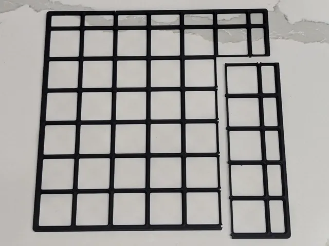 GRIPS: GRidfinity Interlocking basePlate System