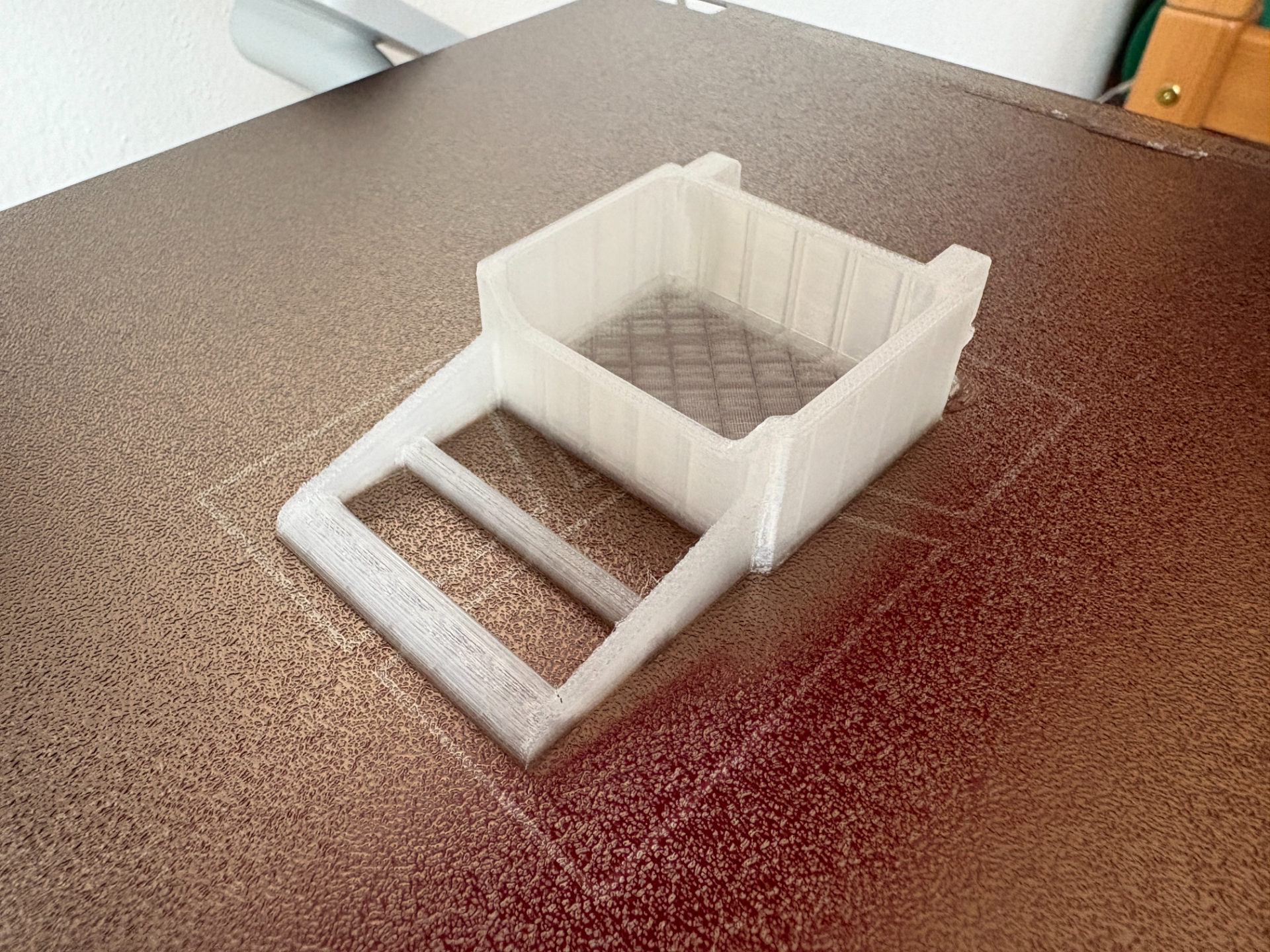 Bird cage feeder