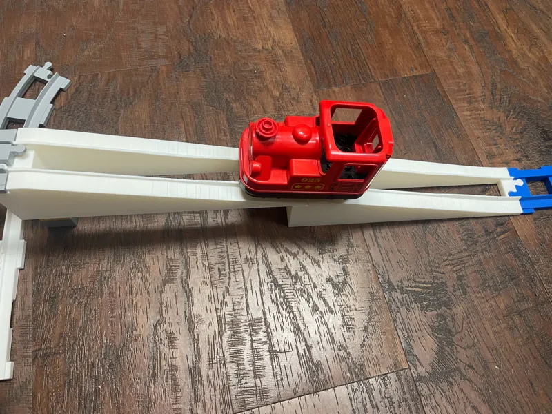 Easy to use Duplo Train Ramp - 3 Bricks Tall