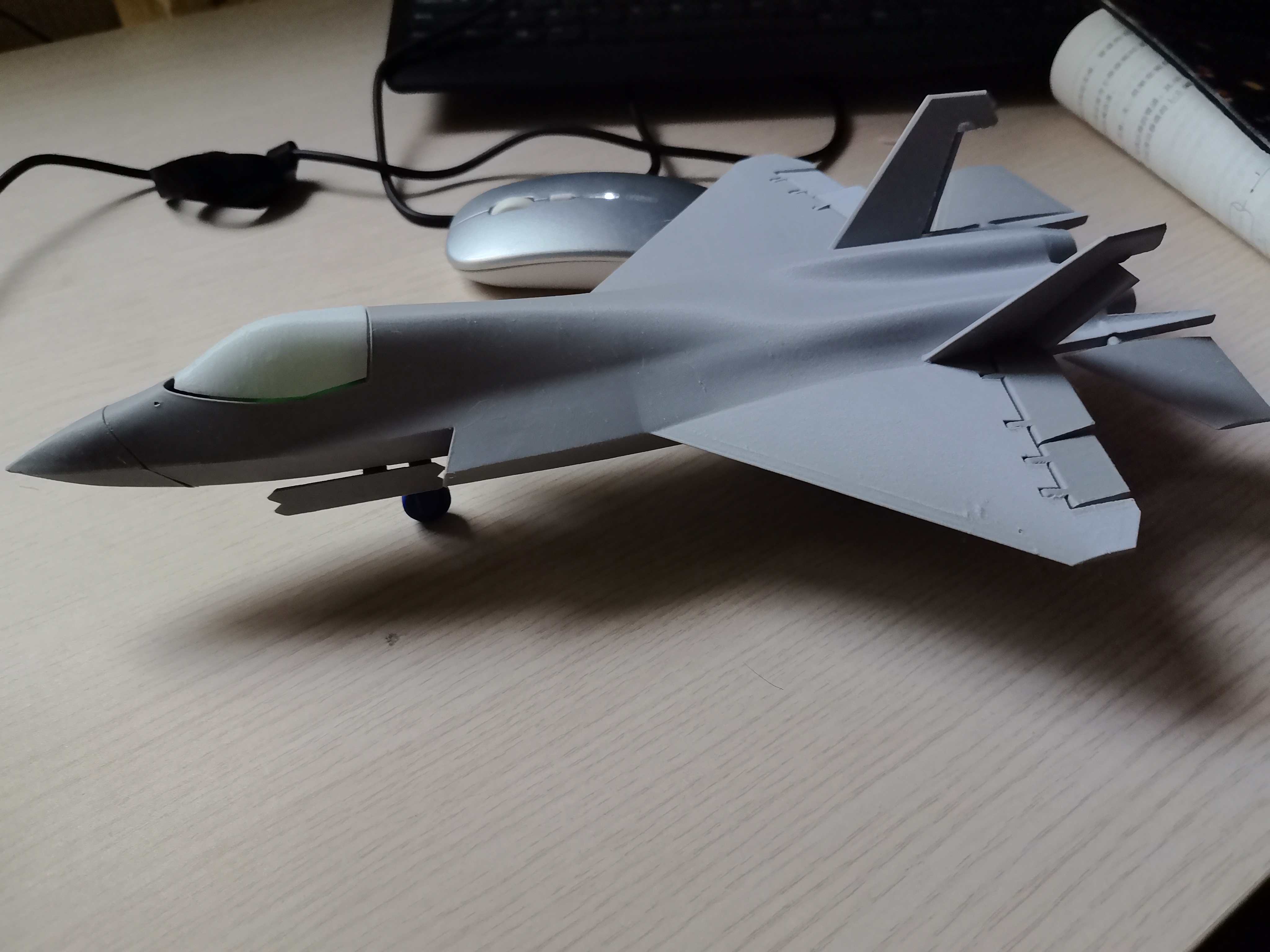 Miniatura 4 do modelo 3D 五代机J35A，沈飞，长约320mm，全动拼接版，起落架可折叠，带导弹仓