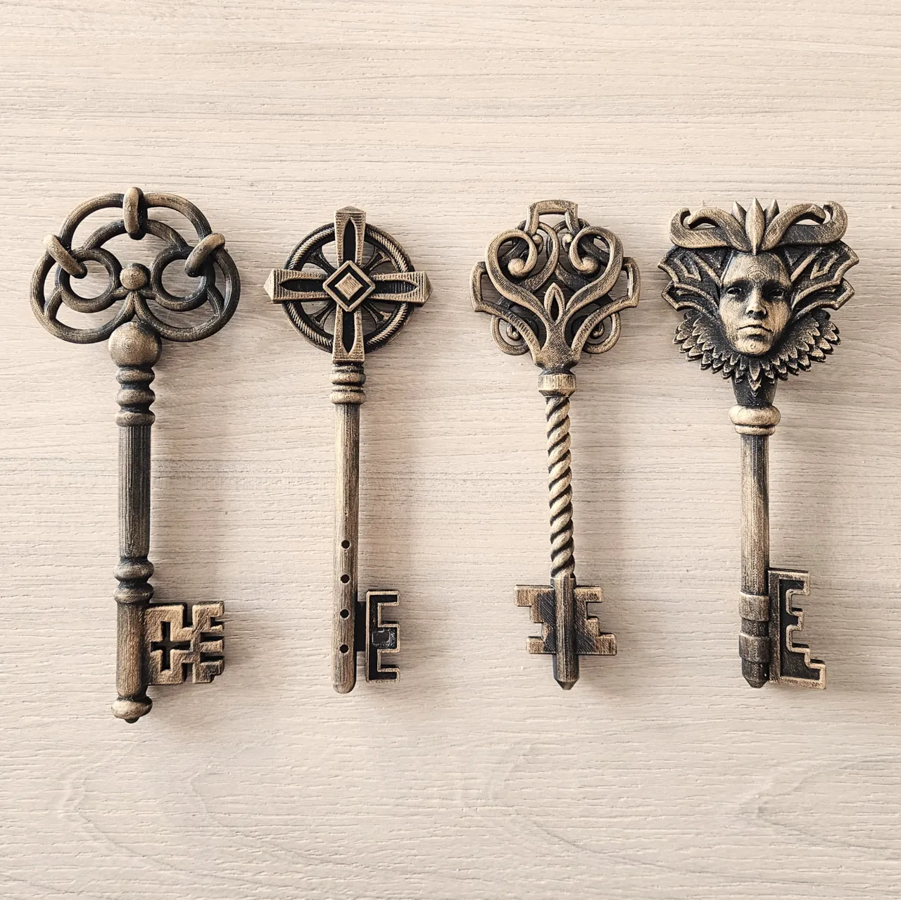 Set of 4 fantasy ancient keys view 3