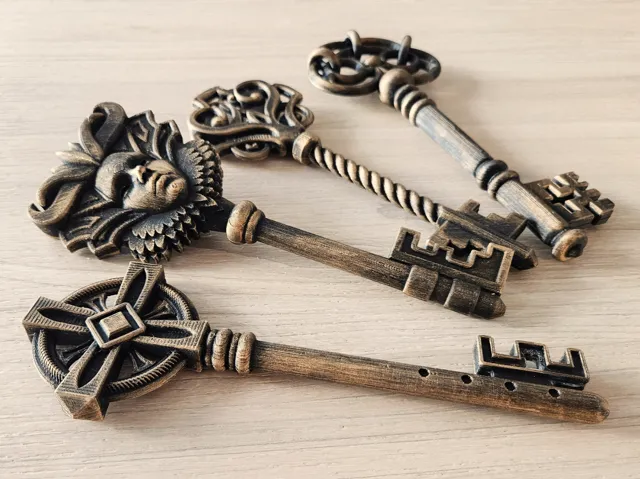 Set of 4 fantasy ancient keys