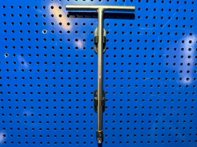Tool hanger, t handle small