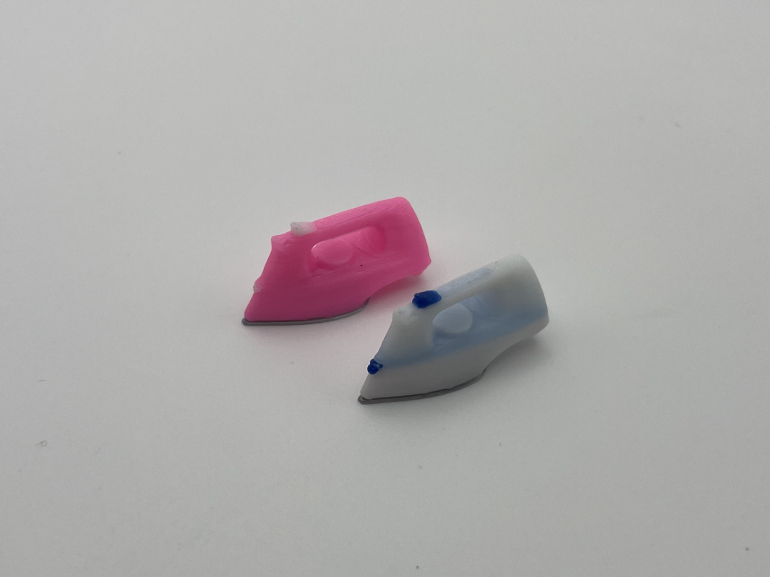 Cordless Clothes Iron – Digital Household Prop