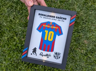 Iconic Jerseys #02: R10 Barcelona 05/06