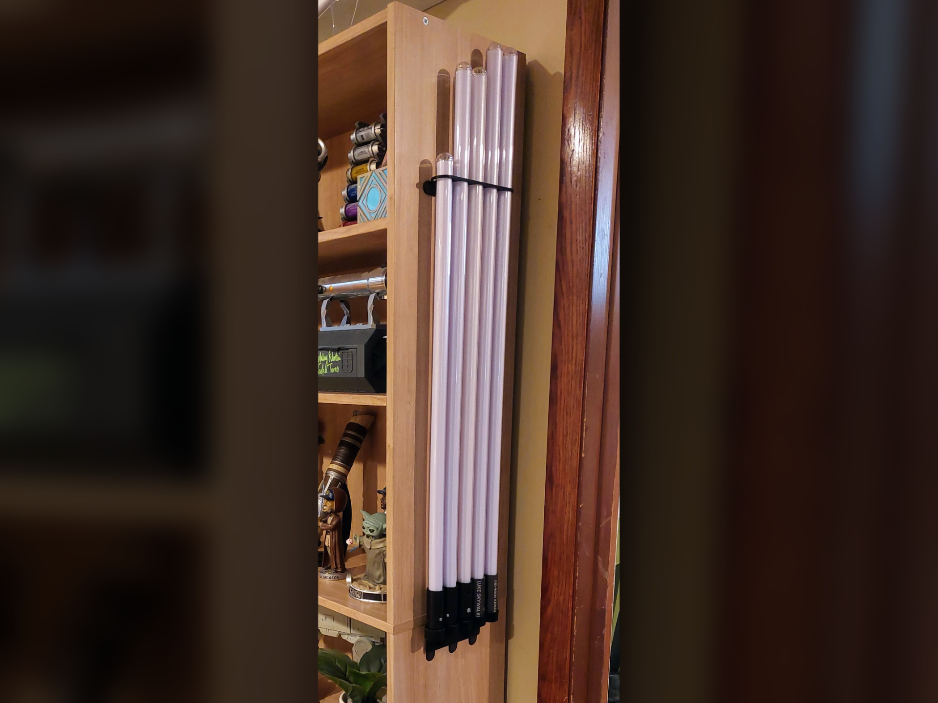 Lightsaber Blade Vertical Mount/Holder