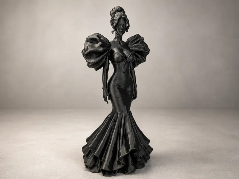 Dark Elegance – Gothic Fashion Sculpture