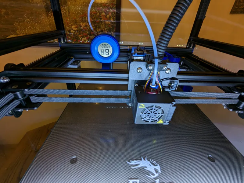 Fully enclosed Ender 6 with everything kept inside