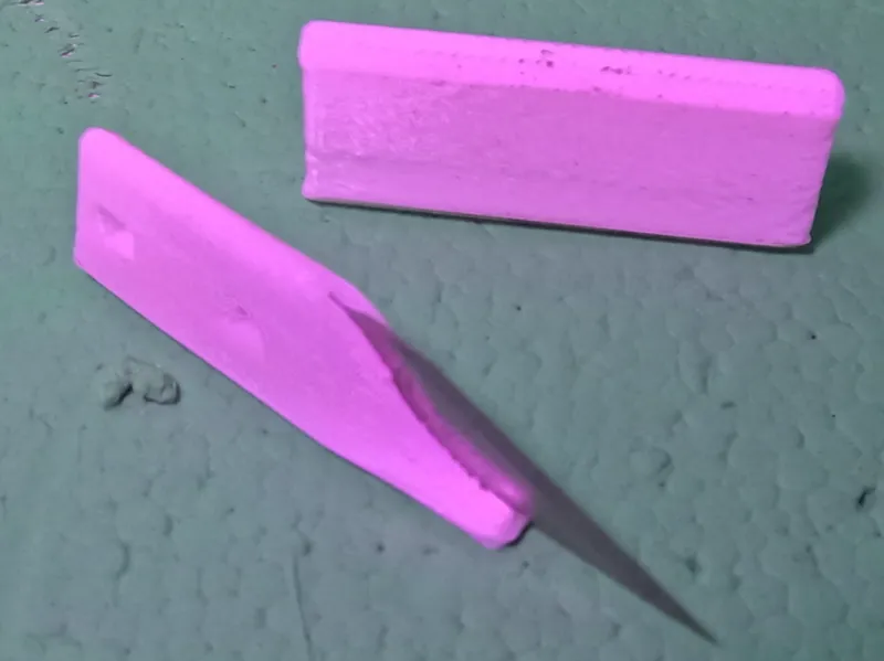 Ergonomic x-acto scalpel blade holder