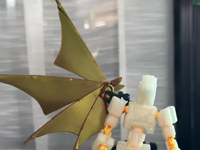 DUMMY 13 DEMON WINGS ARTICULATED
