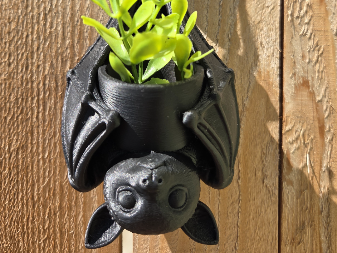 Cute Hanging Bat Planter (Large size) 3D model