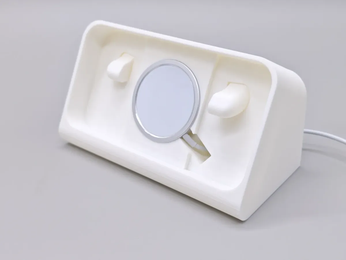 Socle de charge compact pour iPhone 16 Pro avec coque