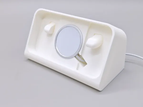 Socle de charge compact pour iPhone 16 Pro avec coque