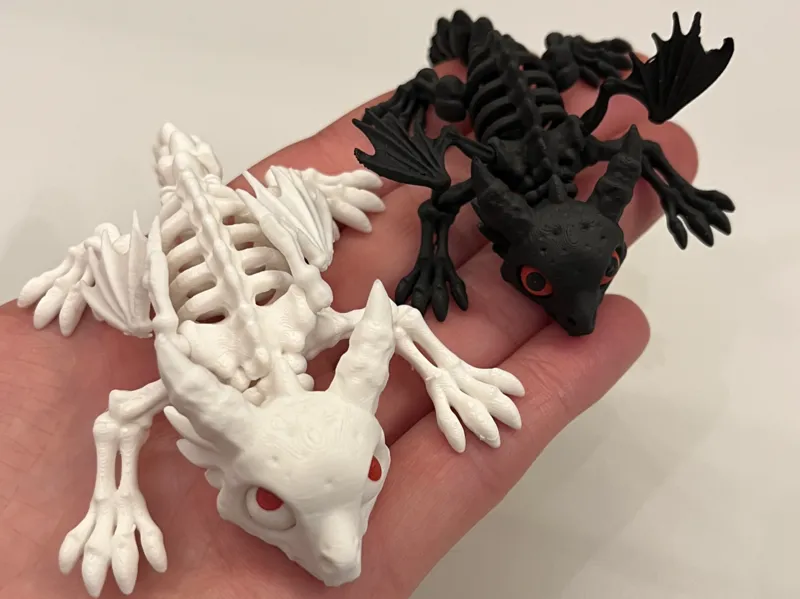 Articulated skeleton dragon with moveable eyes