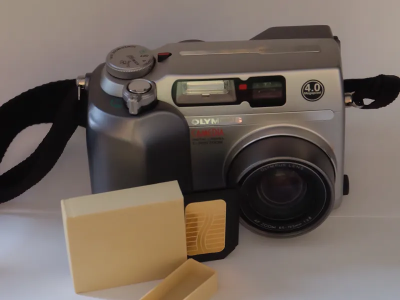 Smartmedia card case