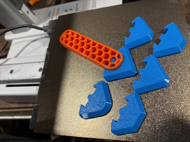 Miniatura 2 do modelo 3D Silicone Caulking Tool