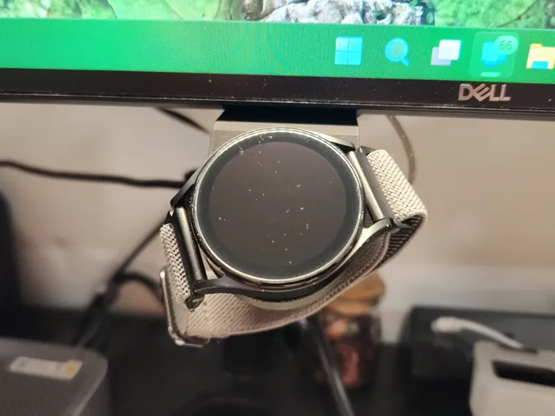 Watch Charger Monitor Mount