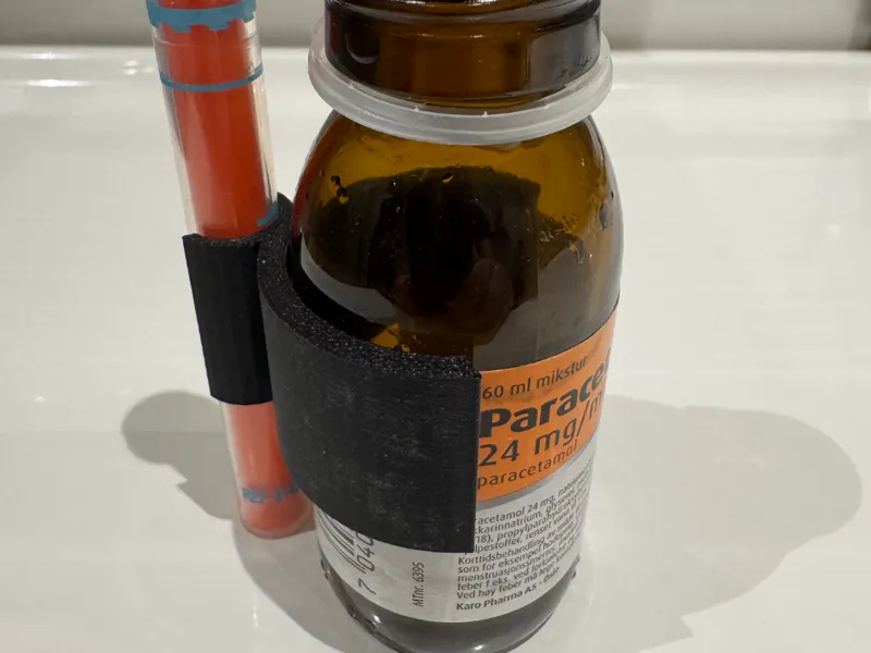 Paracet 60mll with syringe mount on side