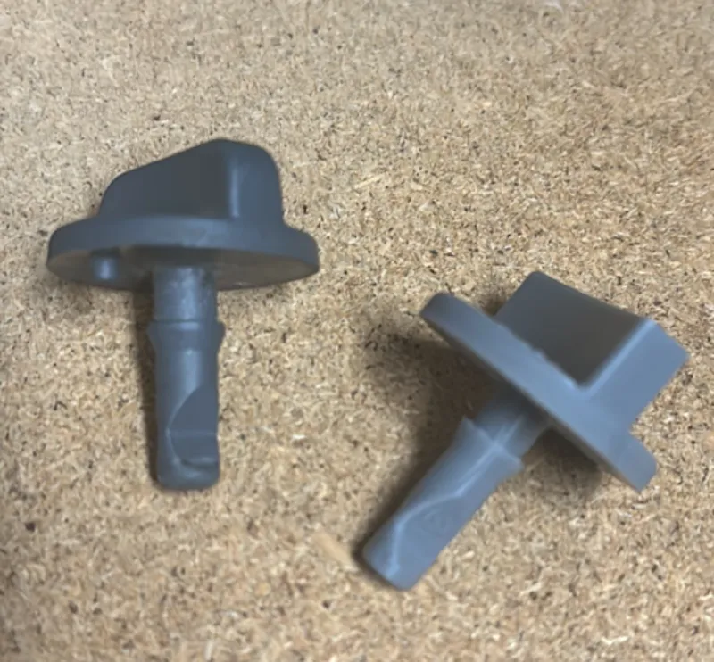 Mercedes Vito seat trim panel clip