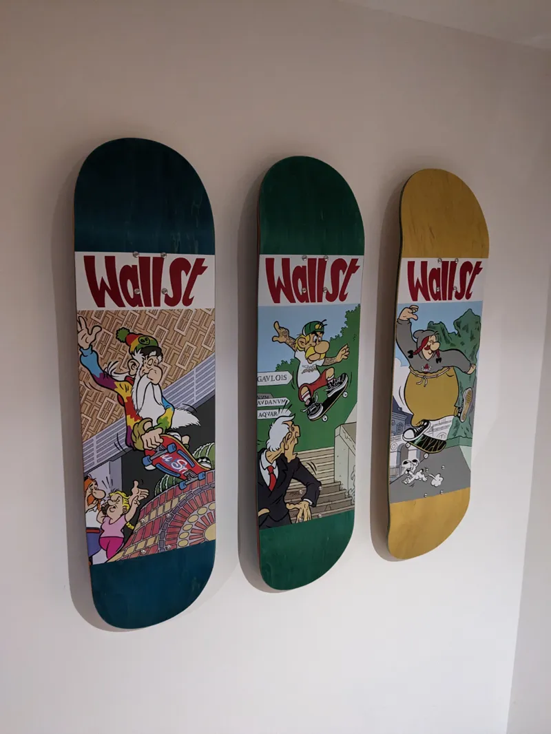 Skate deck wall mount