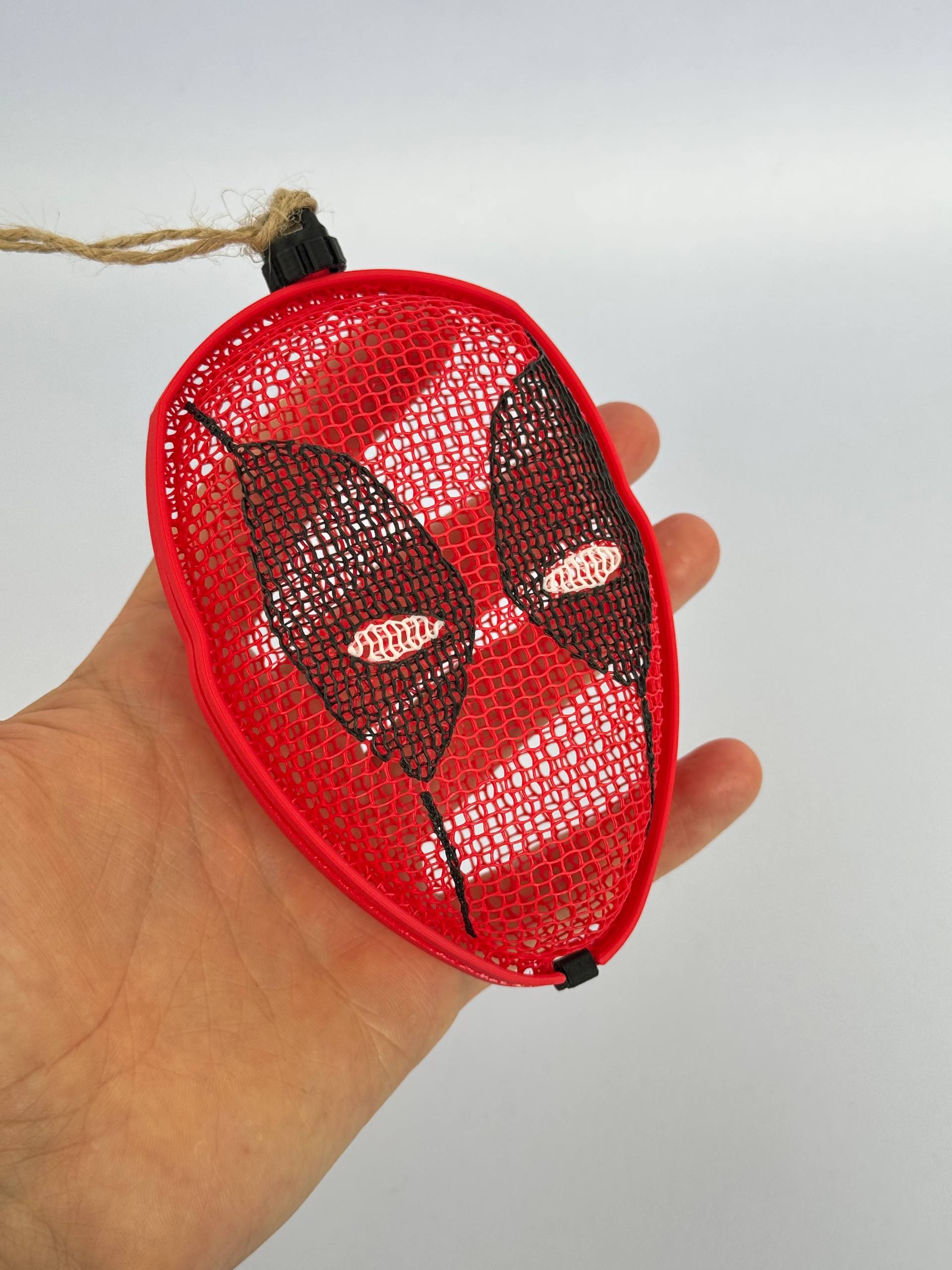 Thermoformed Deadpool - candy container - 1