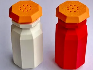 Octagone salt shaker
