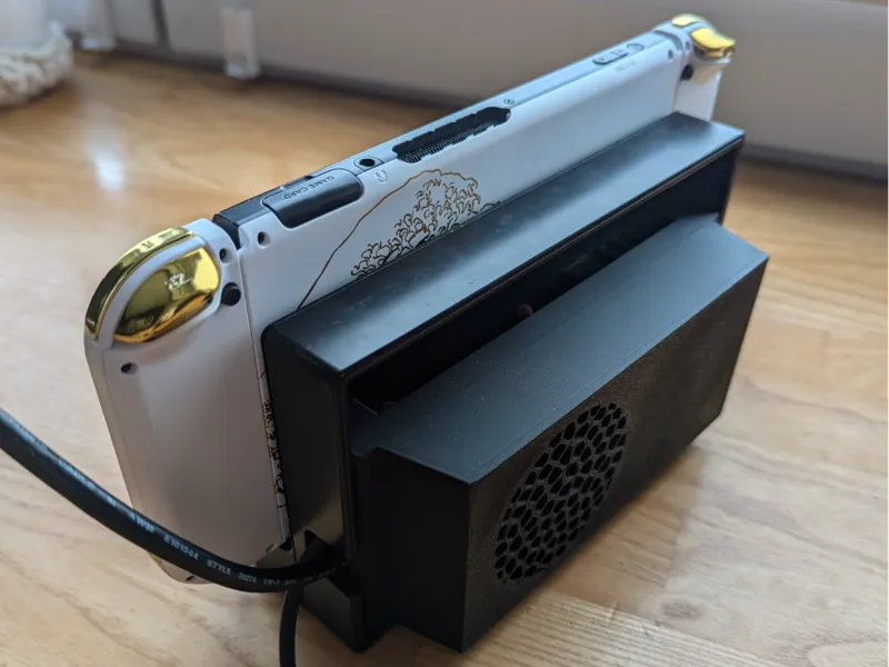 Nintendo Switch Dock Cooler against random flicker