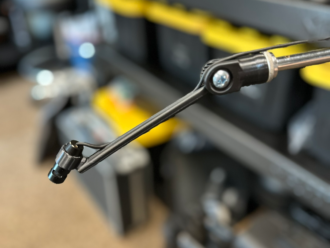 Crown CM-31 Mic Stand Adapter