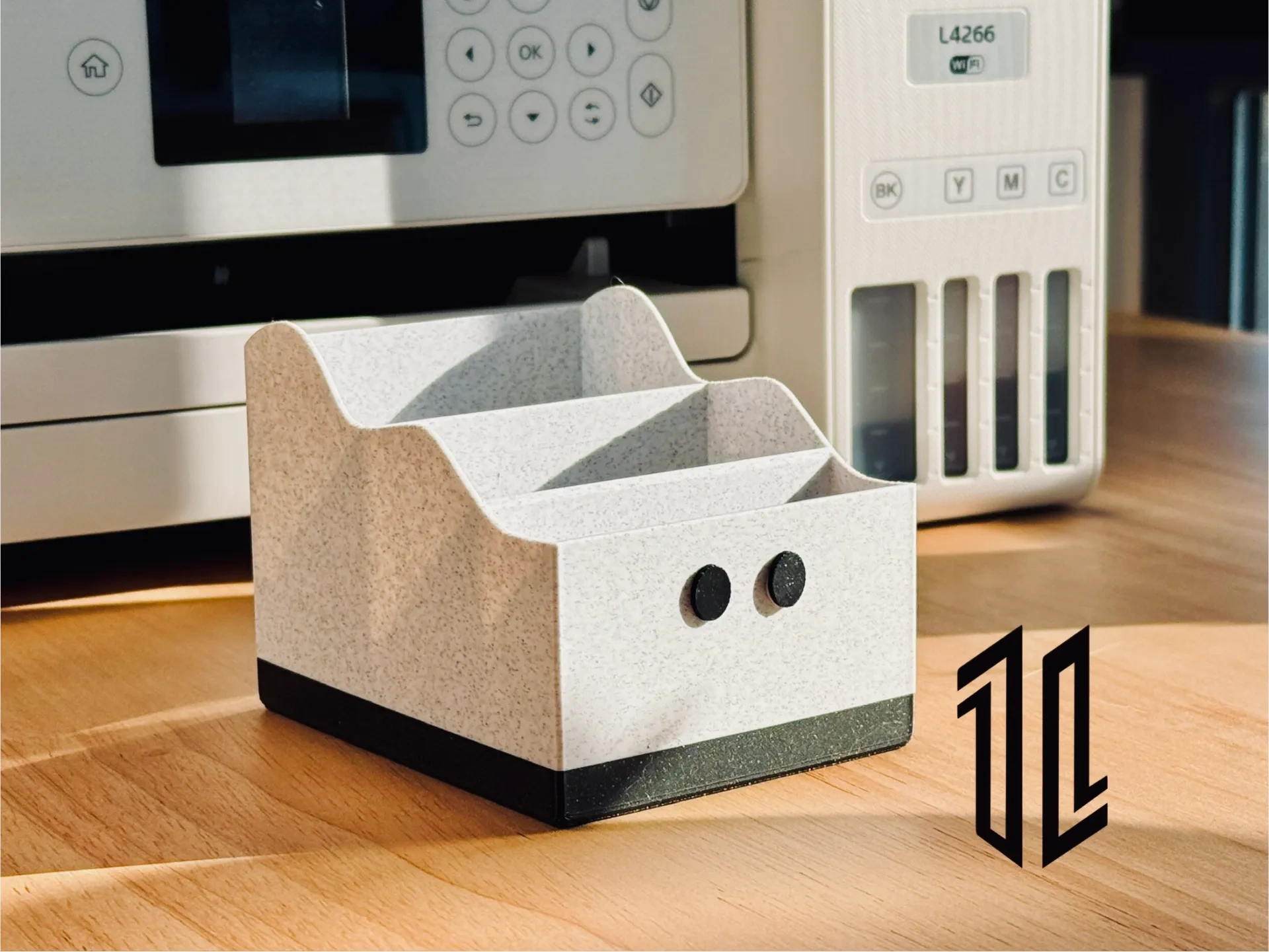 Miniatura 4 do modelo 3D 遥控器支架/桌面收纳盒 Remote Control Holder/Storage box