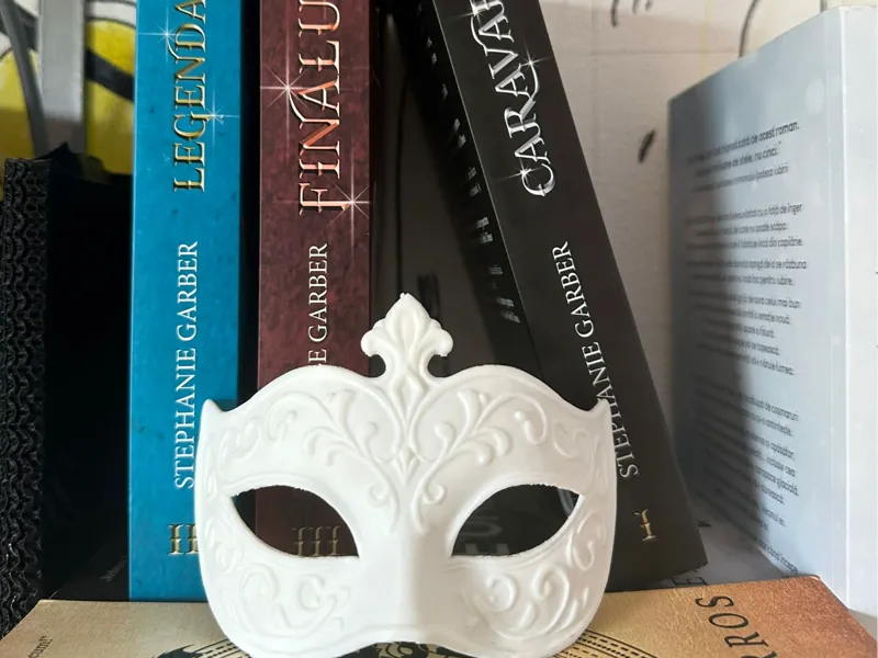 Caraval Mask