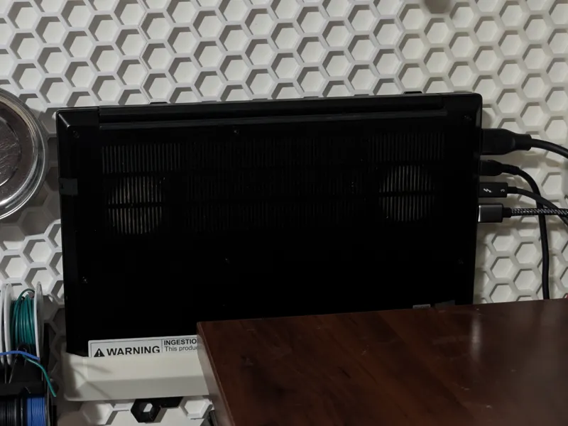 Lenovo P15 Gen2 Hexagon Wall Mount