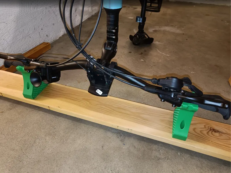 Bike handle bar upside down stand