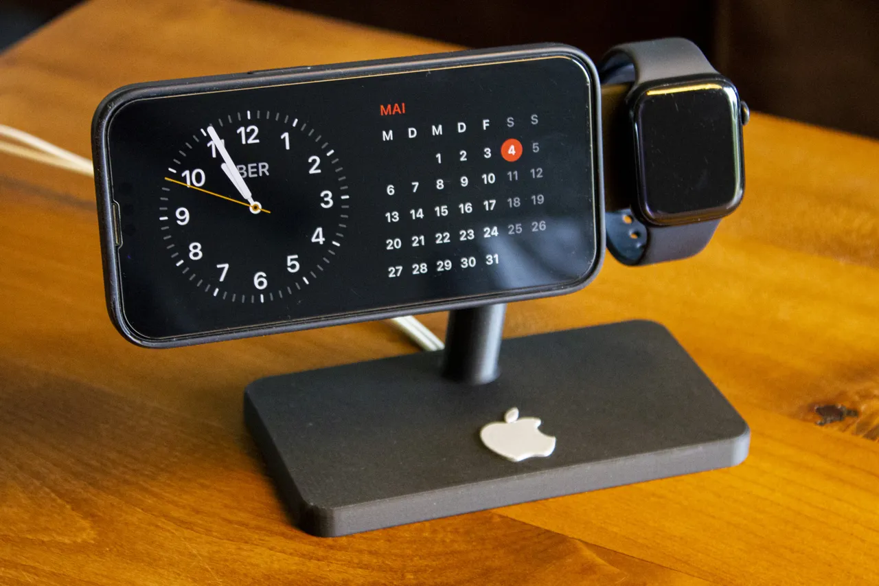 Magsafe charger stand for iPhone and Apple Watch view 2
