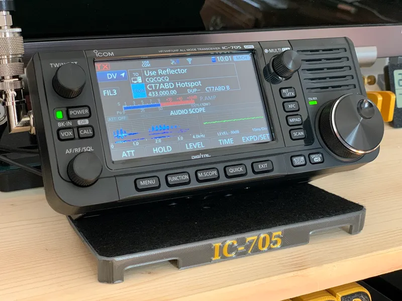Icom IC-705 base