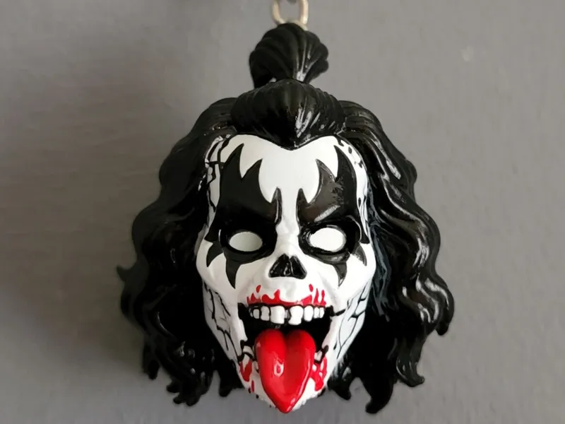 Zombie Kiss Keyring Gene