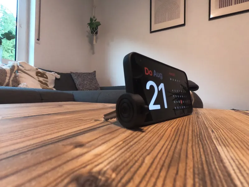 Key Cover with integrated Smartphone Holder