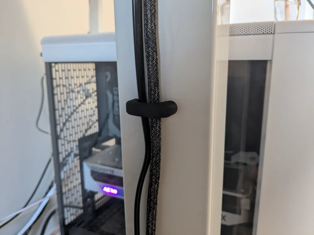 Small Magnets Cable Management Arch by mikeelikesit - MakerWorld