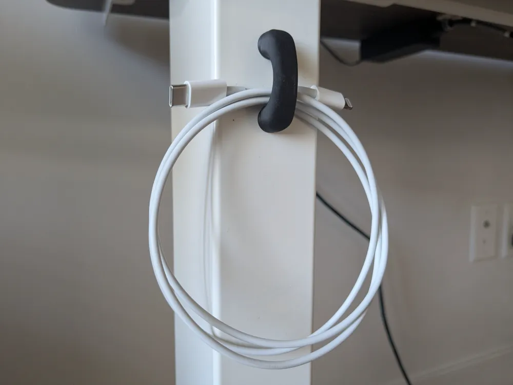 Small Magnets Cable Management Arch by mikeelikesit - MakerWorld