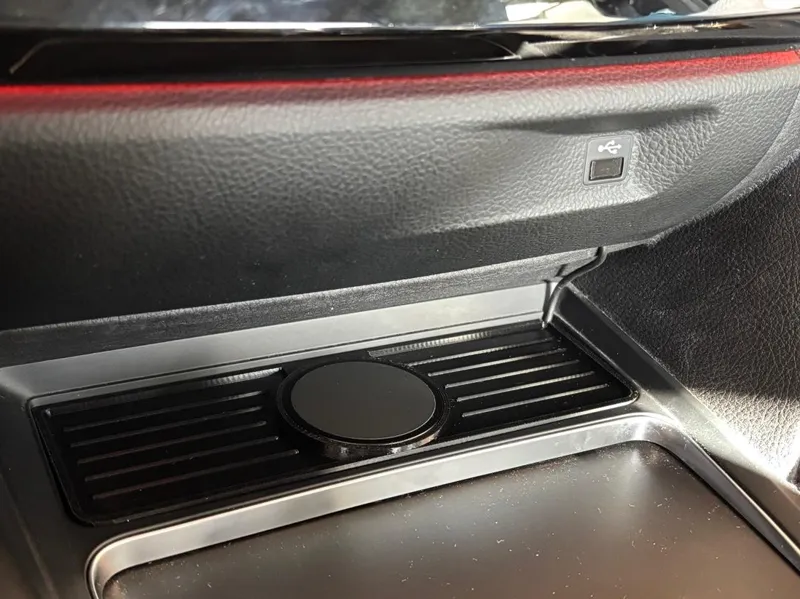 BMW F30 Easy to use Magsafe Wireless Charger 