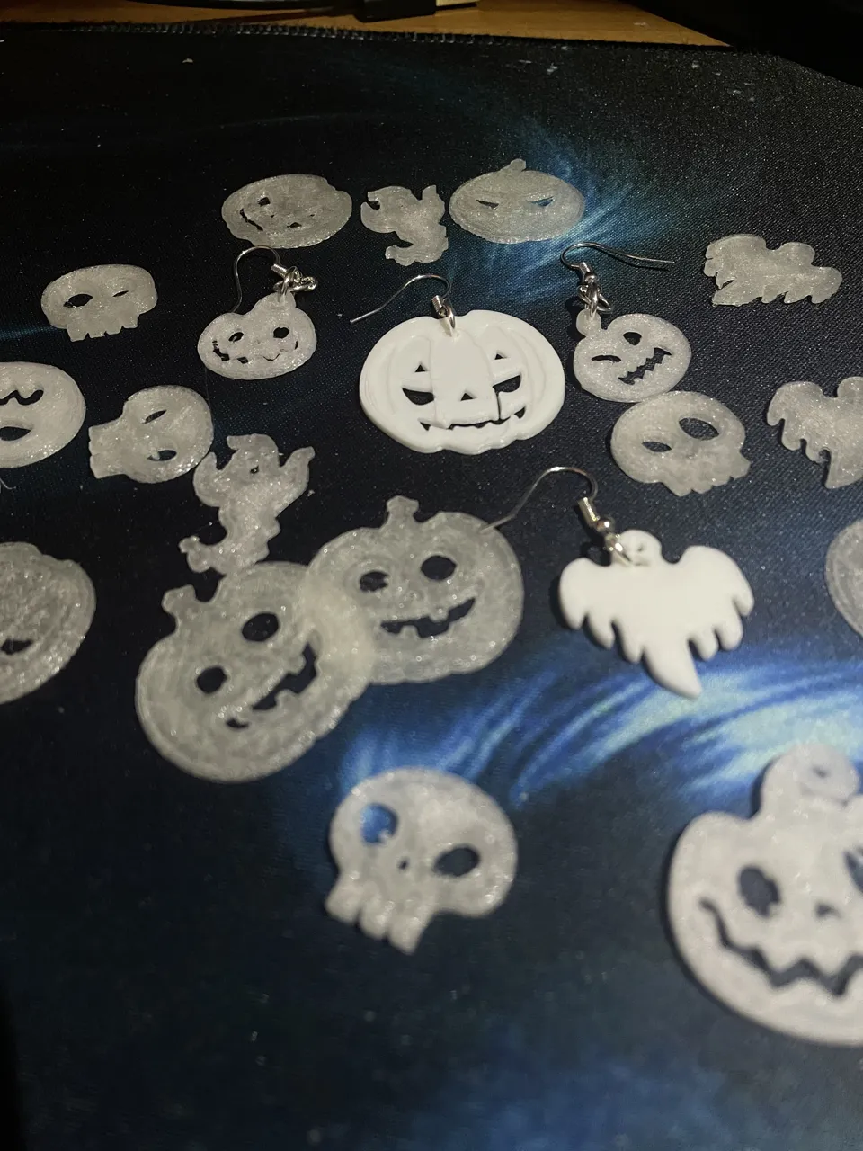 Halloween earrings view 4