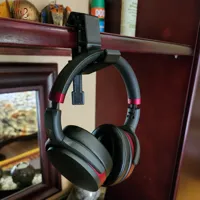 Support casque à pince — photo 1